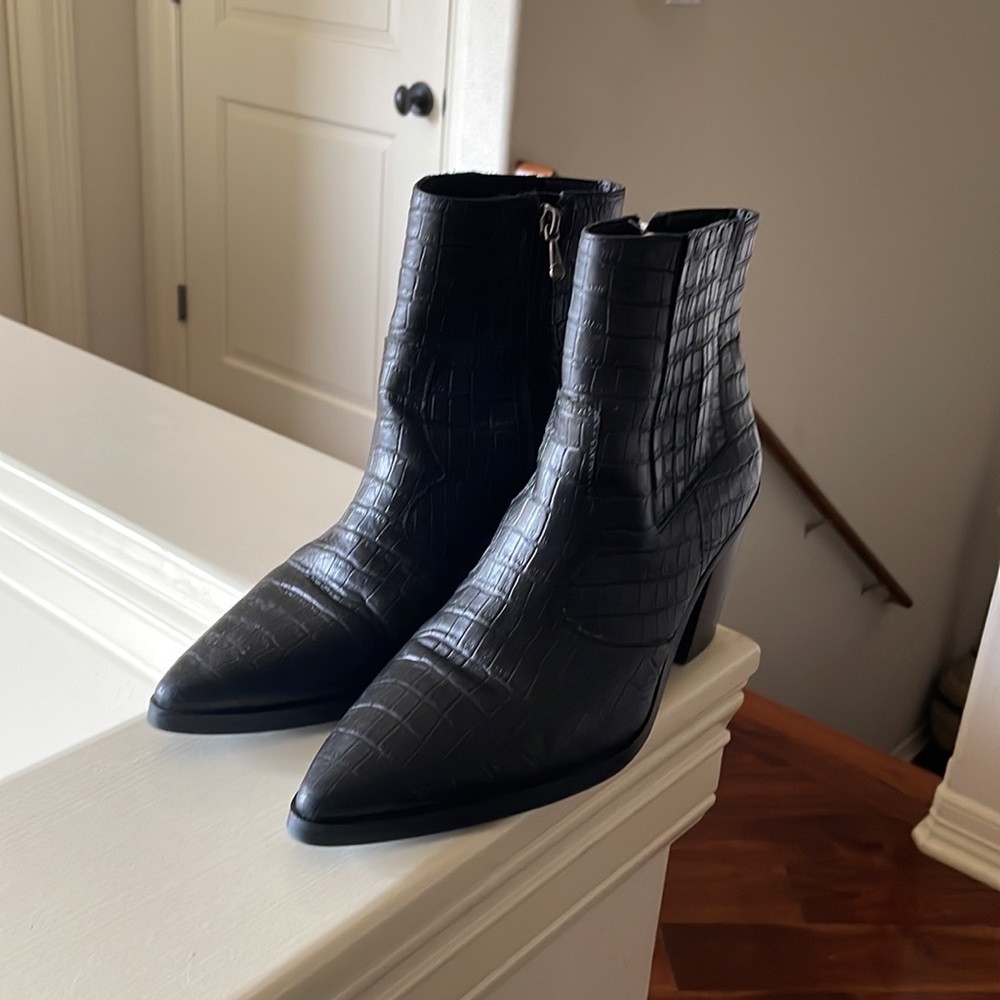 Blondo (Nordstrom) Que Waterproof Crocodile Booties